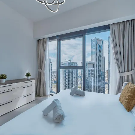 Majestic Act One 2Br 42Nd Floor- Downtown & Sea View Apartment Dubai Exterior photo
