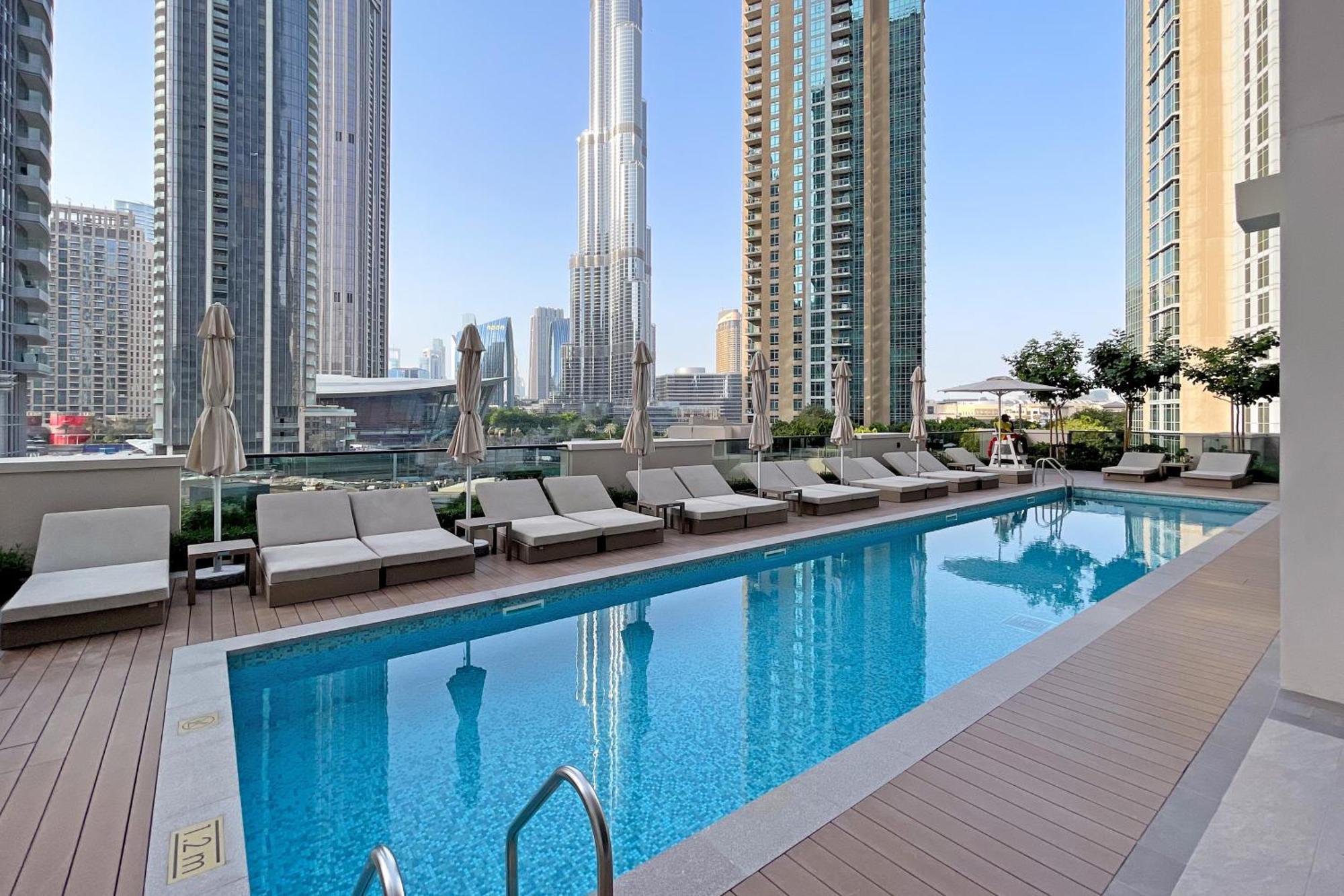 Majestic Act One 2br 42nd Floor- Downtown & Sea View