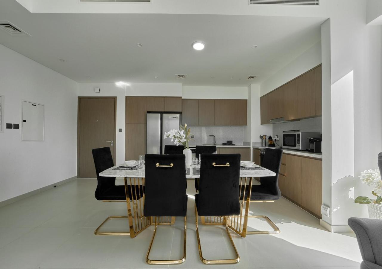 Majestic Act One 2br 42nd Floor- Downtown & Sea View Apartment *