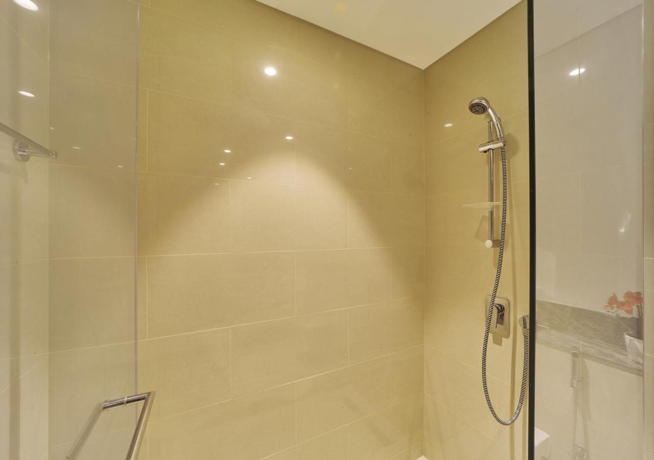 Apartment Majestic Act One 2br 42nd Floor- Downtown & Sea View Dubai