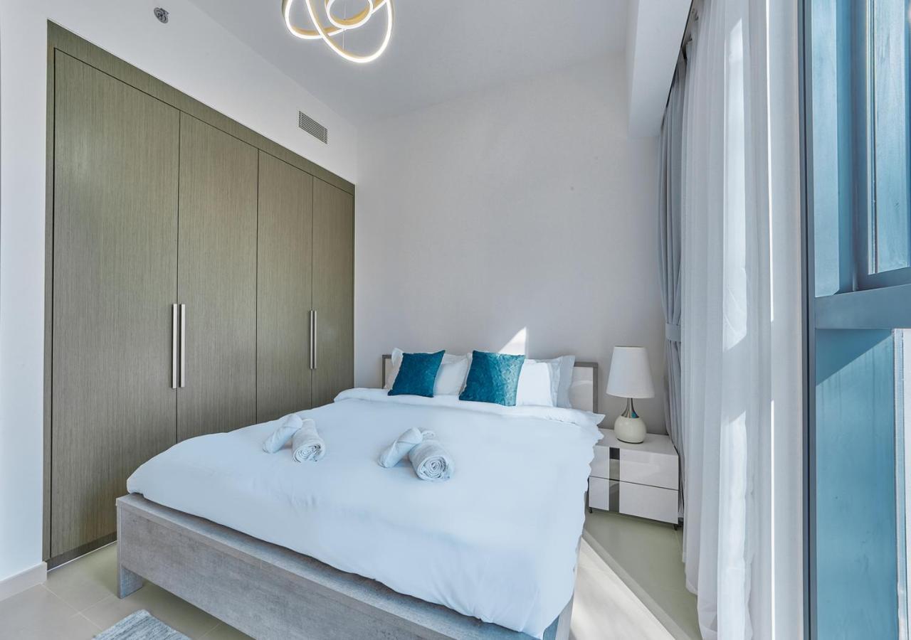 Majestic Act One 2br 42nd Floor- Downtown & Sea View Dubai
