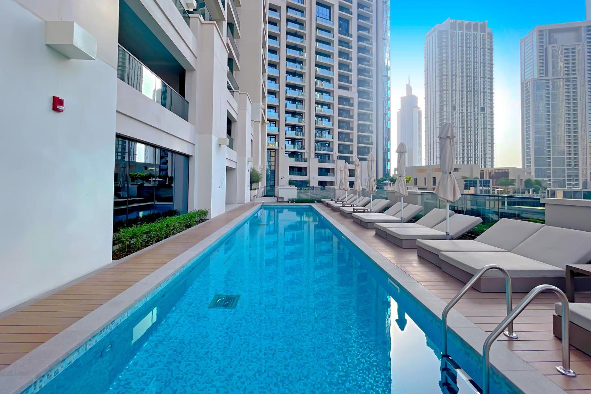 Majestic Act One 2br 42nd Floor- Downtown & Sea View Apartment *
