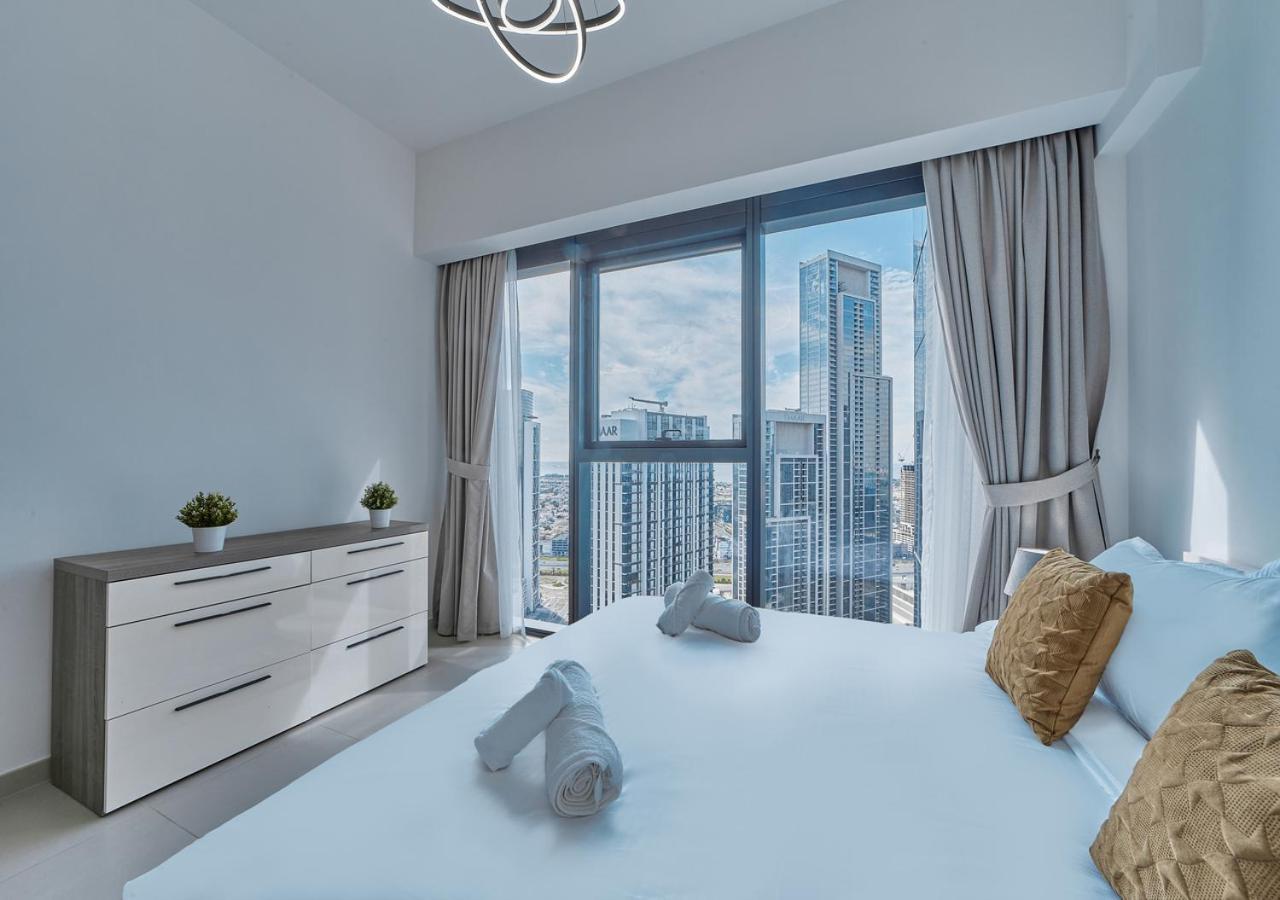 Majestic Act One 2br 42nd Floor- Downtown & Sea View * Dubai